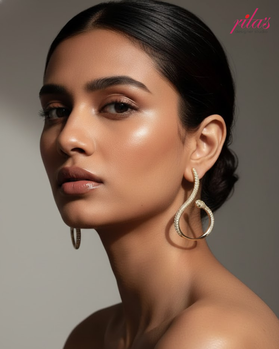 Minimal Gold Loop Earrings